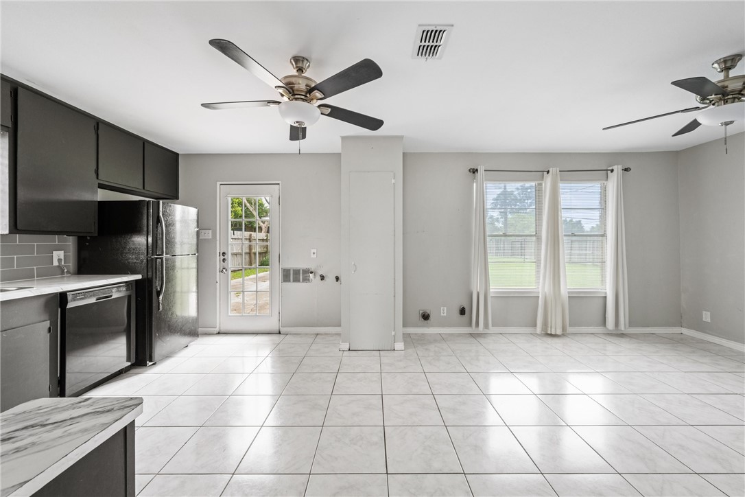 4122 Barnes St Property Photo 6