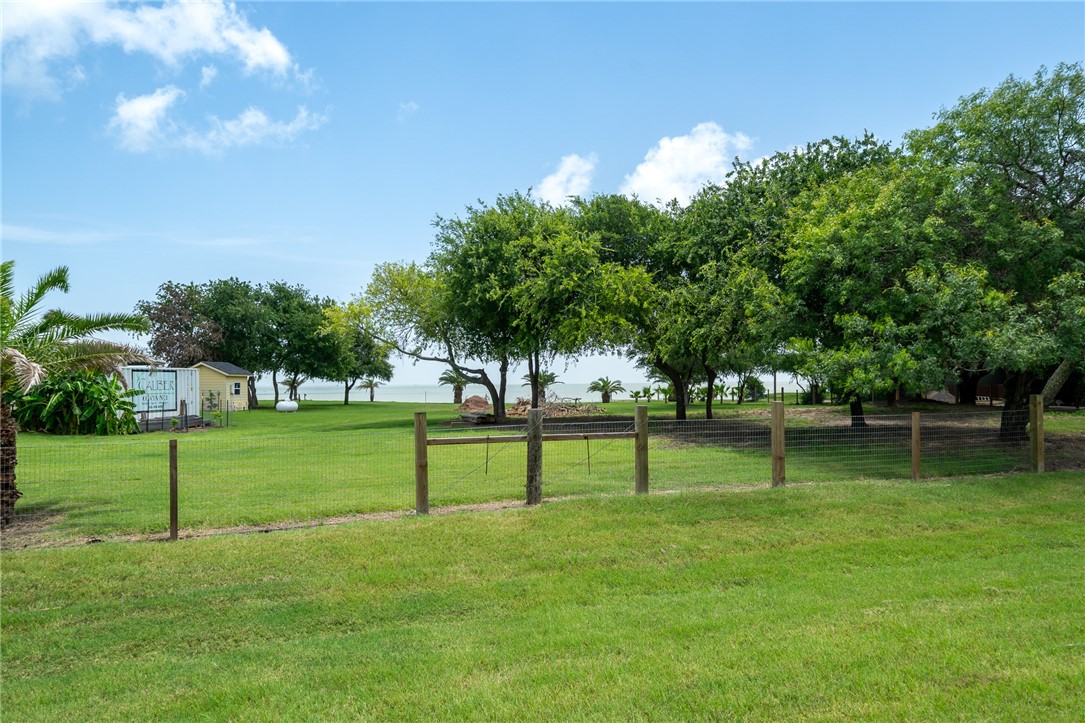 545 Fm-2040 Property Photo 1