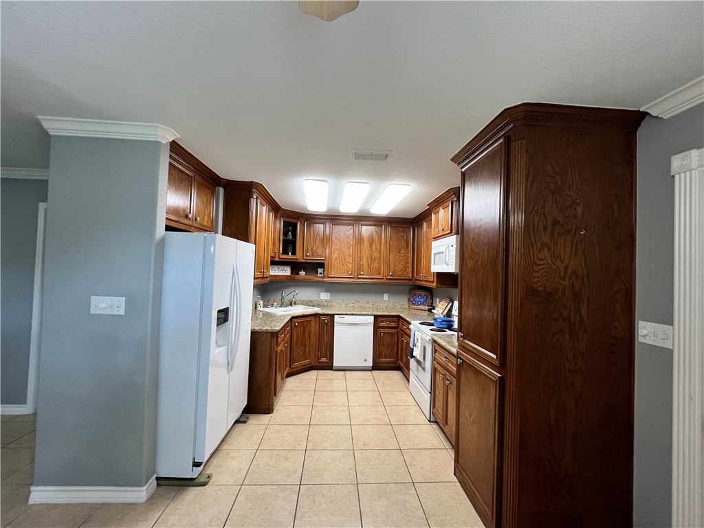 9529 Lovebird St Property Photo 7