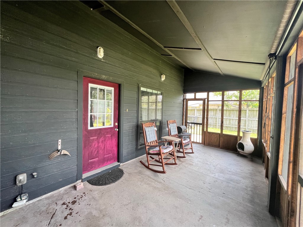 9529 Lovebird St Property Photo 28