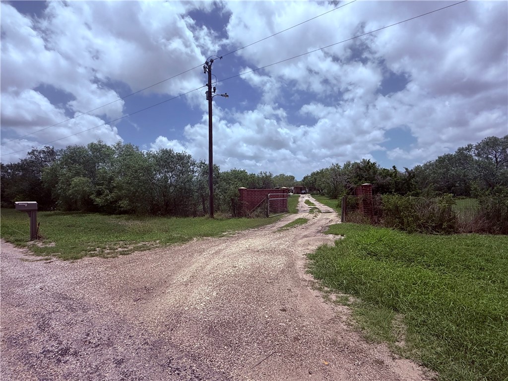 5742 Hidden Valley Loop Property Photo 3