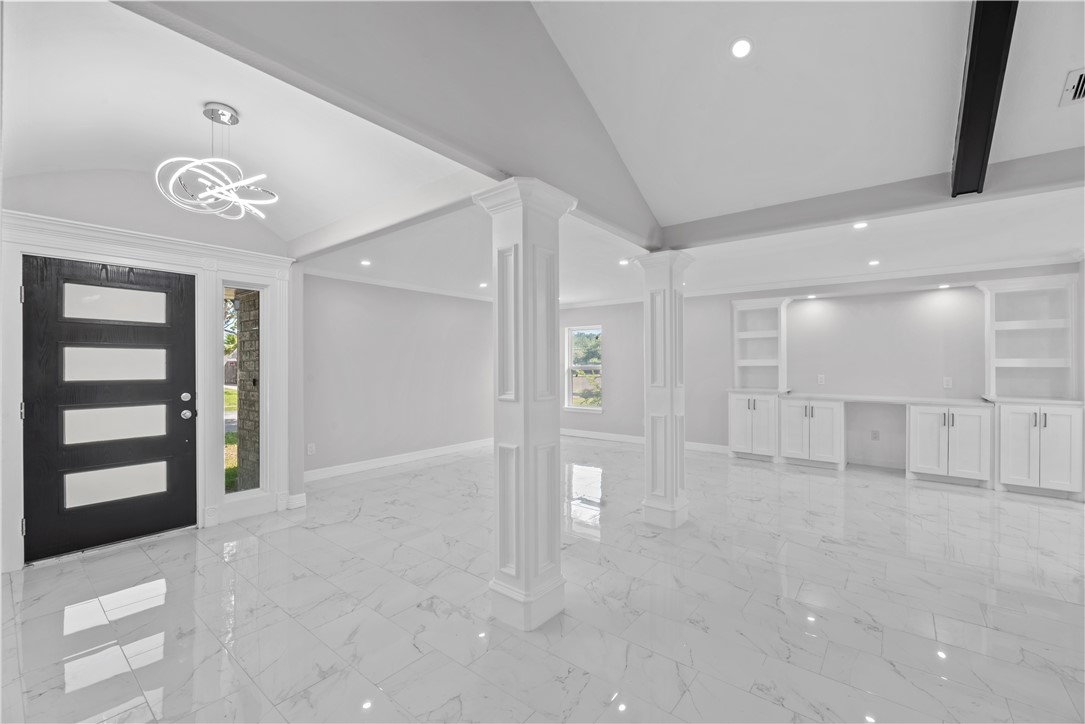 6417 Coral Gables Dr Property Photo 2