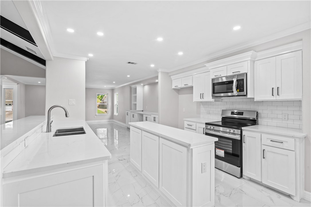 6417 Coral Gables Dr Property Photo 8