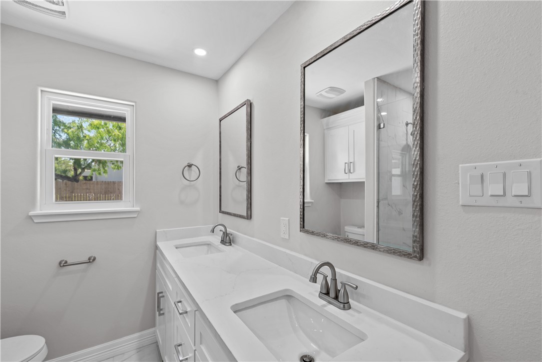 6417 Coral Gables Dr Property Photo 17