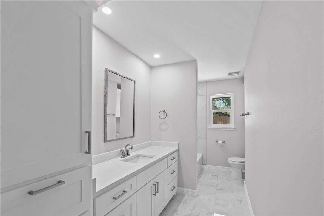 6417 Coral Gables Dr Property Photo 26