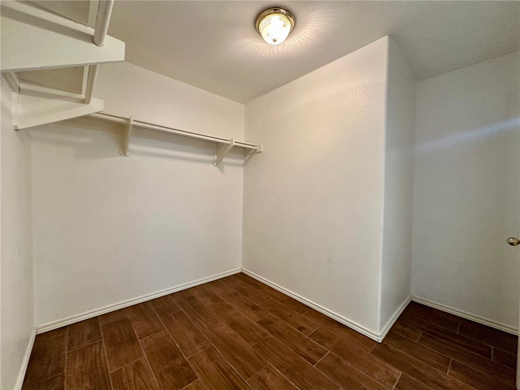 2101 Brook Ln. Property Photo 14