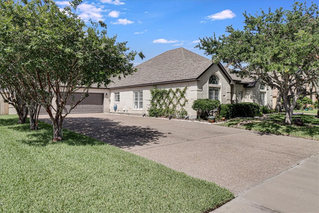 6046 Tarafaya Dr Property Photo 3