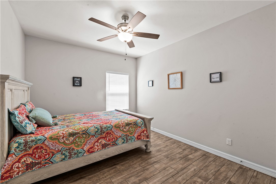 4133 Midlands St Property Photo 26