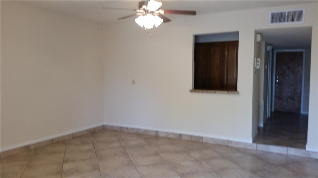2725 Santa Fe St E Property Photo 2