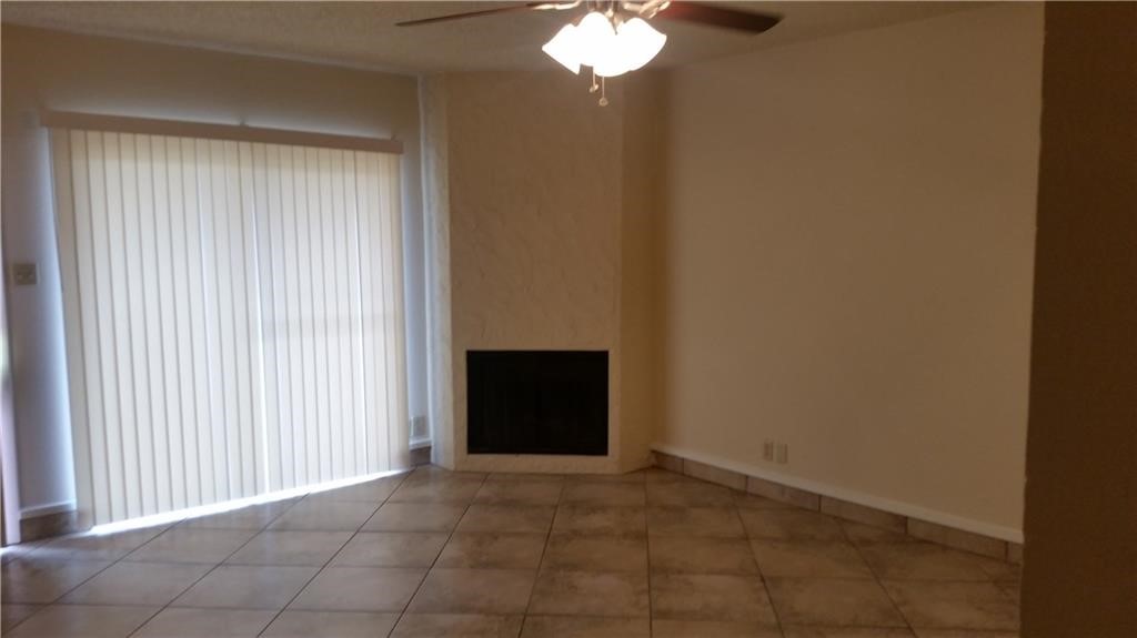 2725 Santa Fe St E Property Photo 3