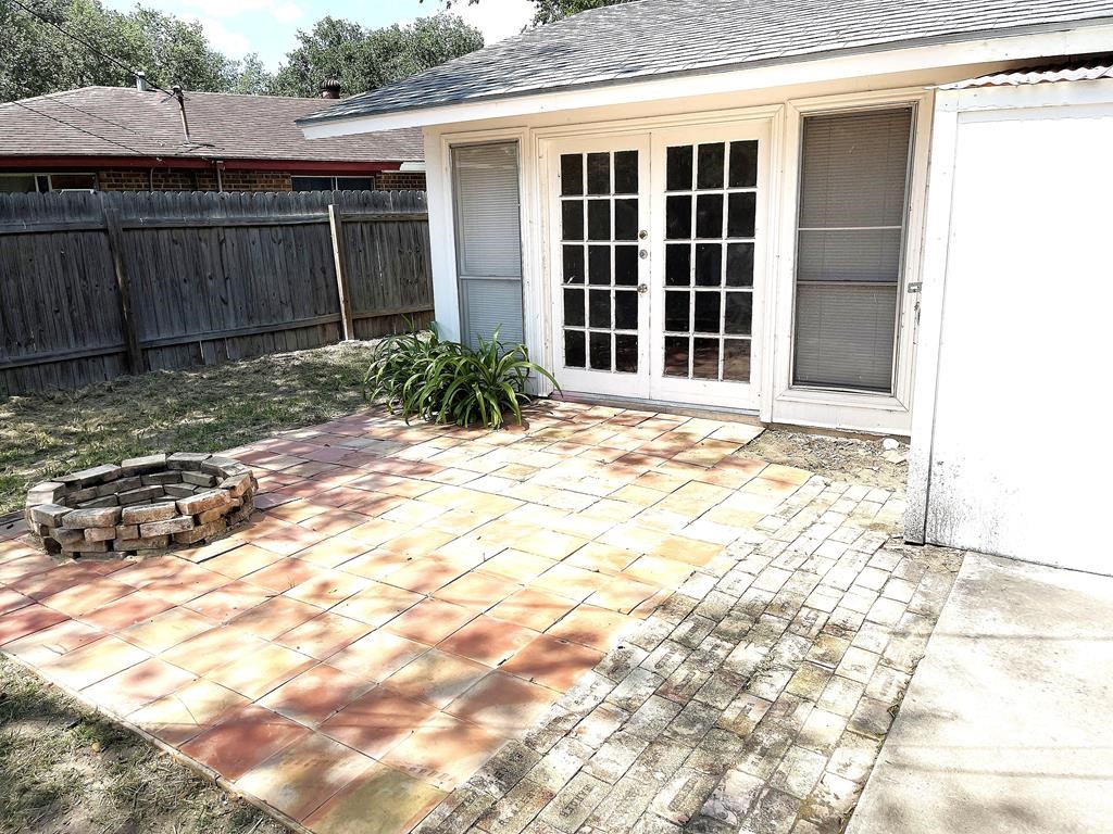 1403 Kingfisher Dr Property Photo 3