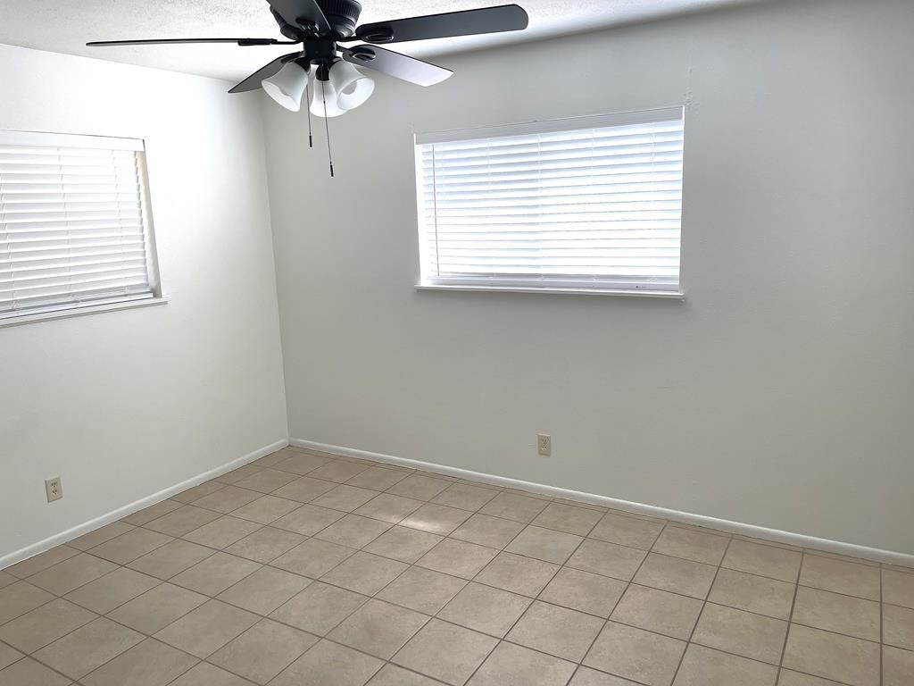 1403 Kingfisher Dr Property Photo 12