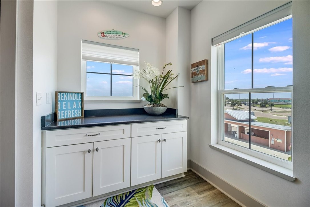 200 Piper B1 Property Photo 16