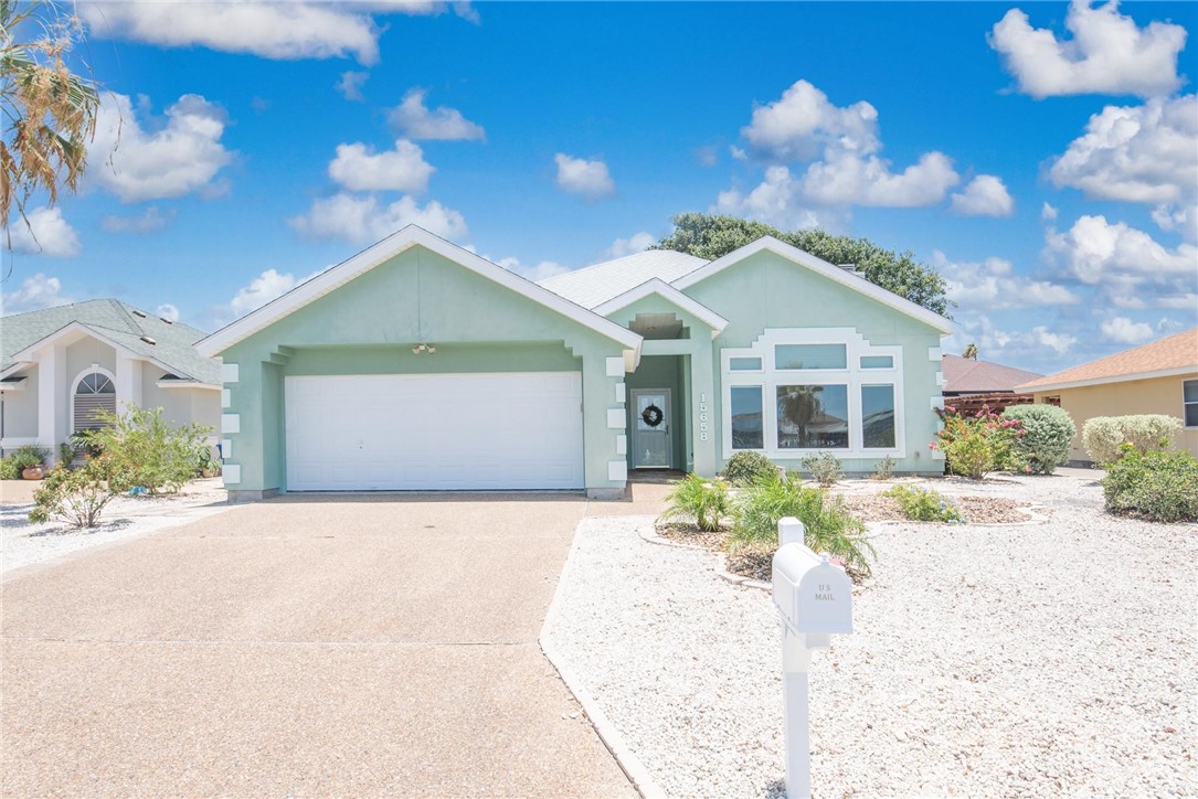 15658 CUMANA Dr Property Photo 1
