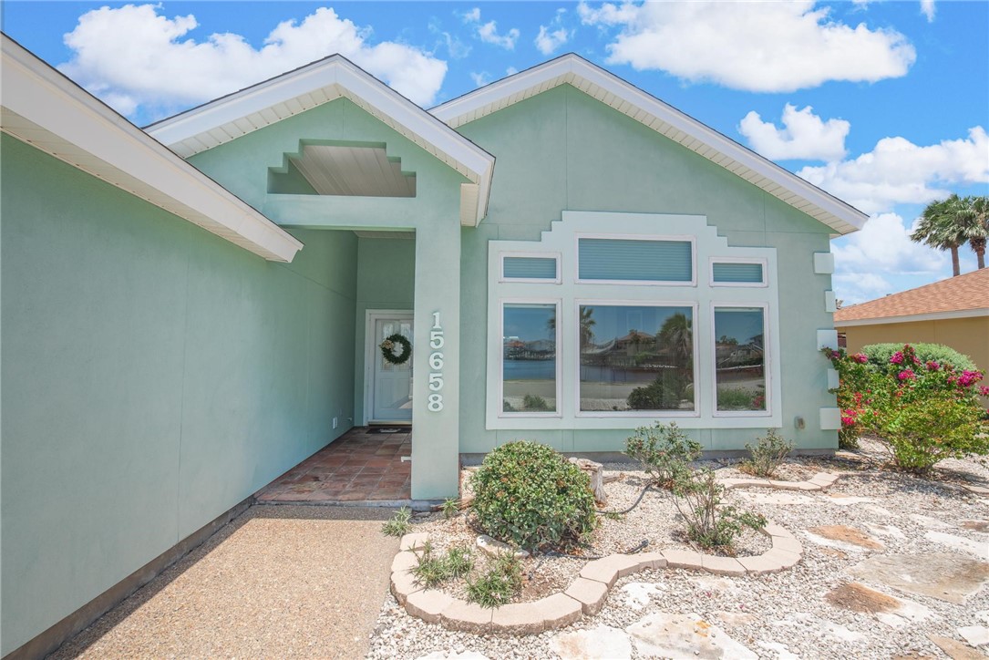 15658 Cumana Dr Property Photo 3