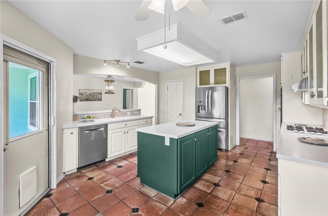 15658 Cumana Dr Property Photo 15