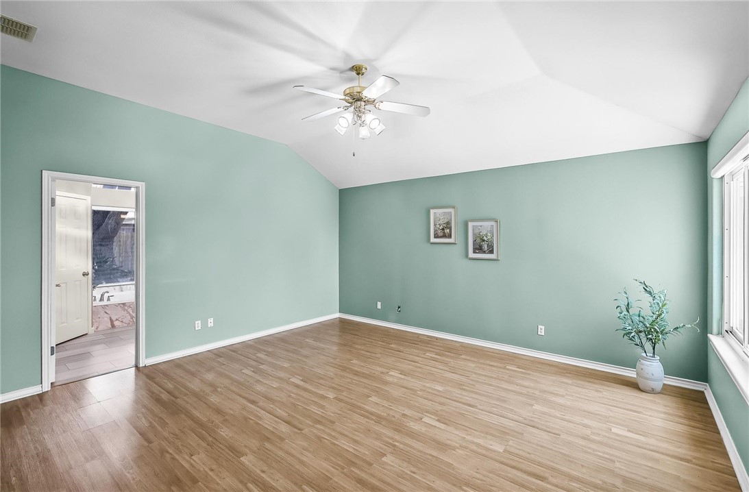 15658 Cumana Dr Property Photo 22
