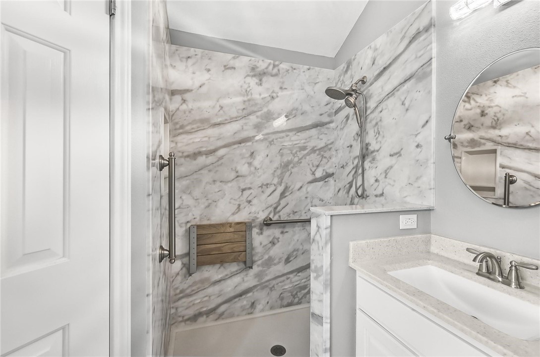 15658 Cumana Dr Property Photo 28