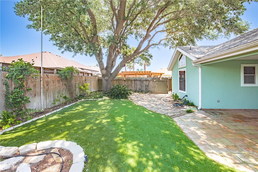 15658 Cumana Dr Property Photo 31