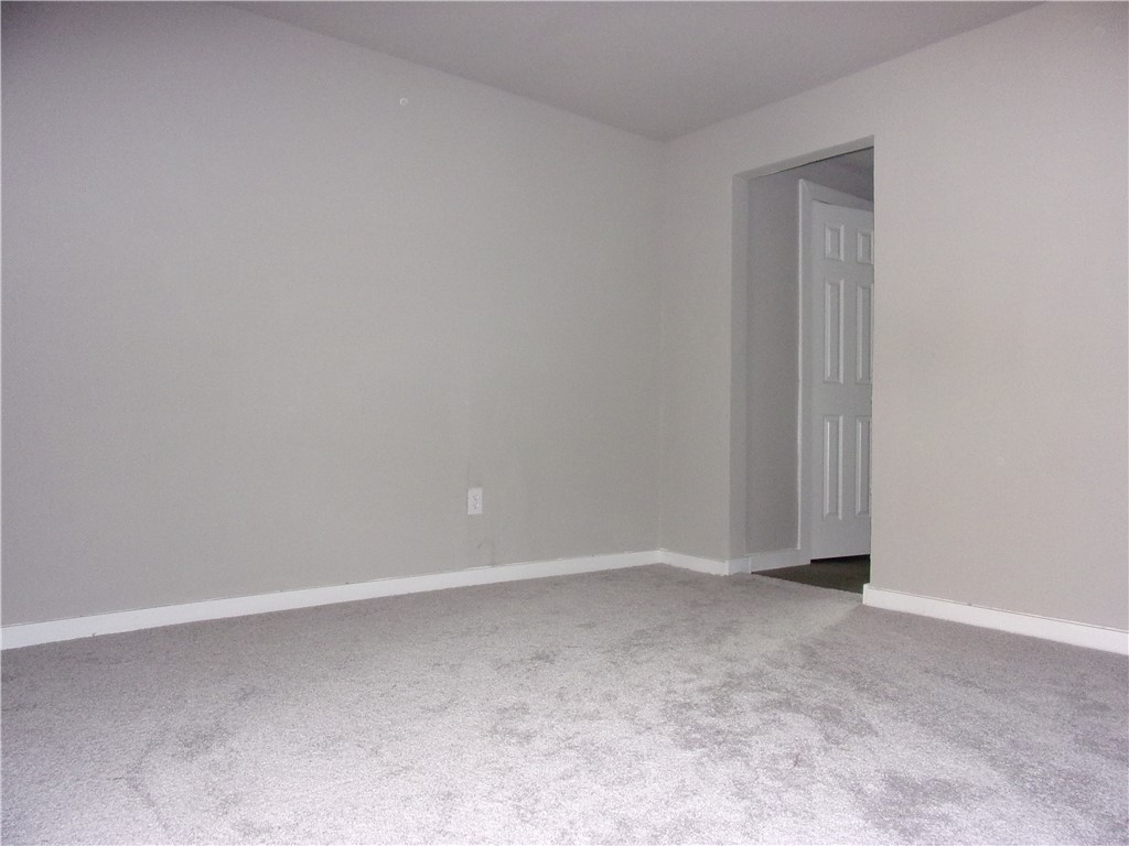 2113 Yale St Property Photo 10