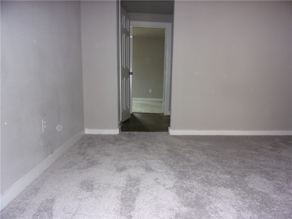 2113 Yale St Property Photo 11