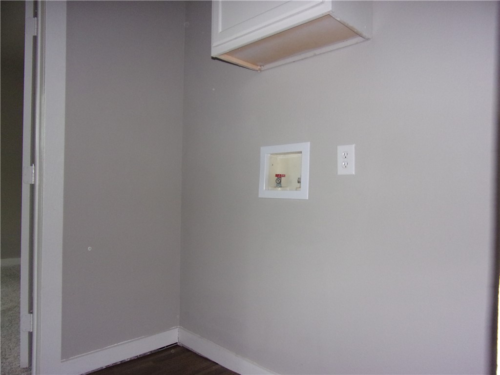2113 Yale St Property Photo 12