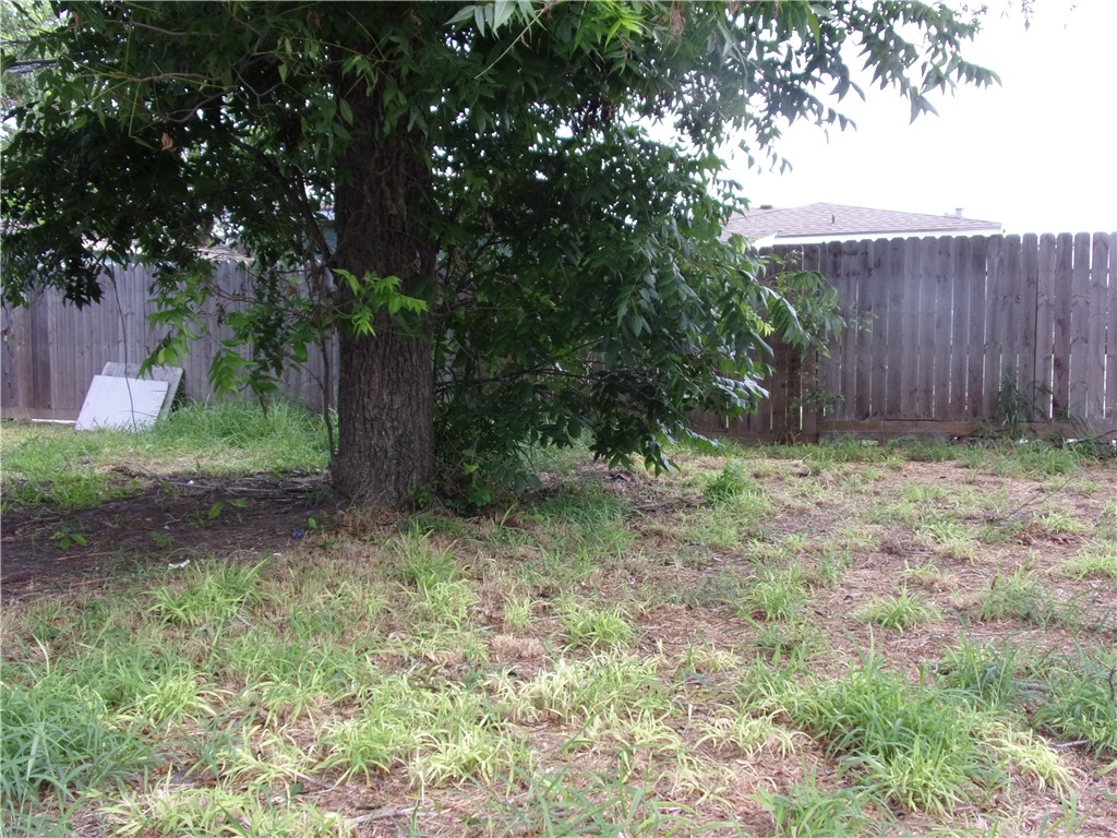 2113 Yale St Property Photo 23