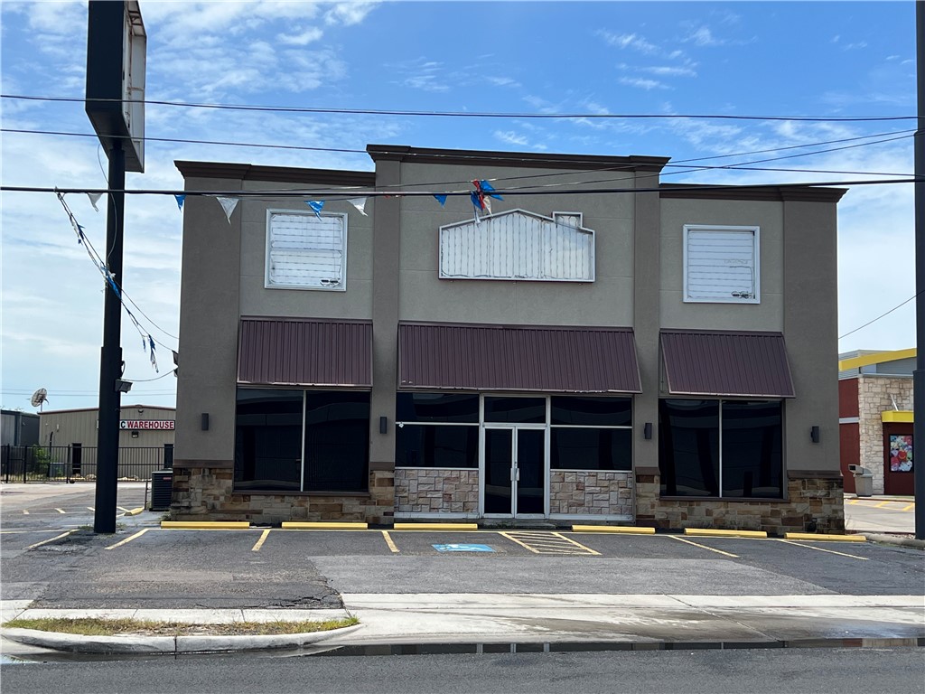 3225 & 3227 S S. Padre Island Dr