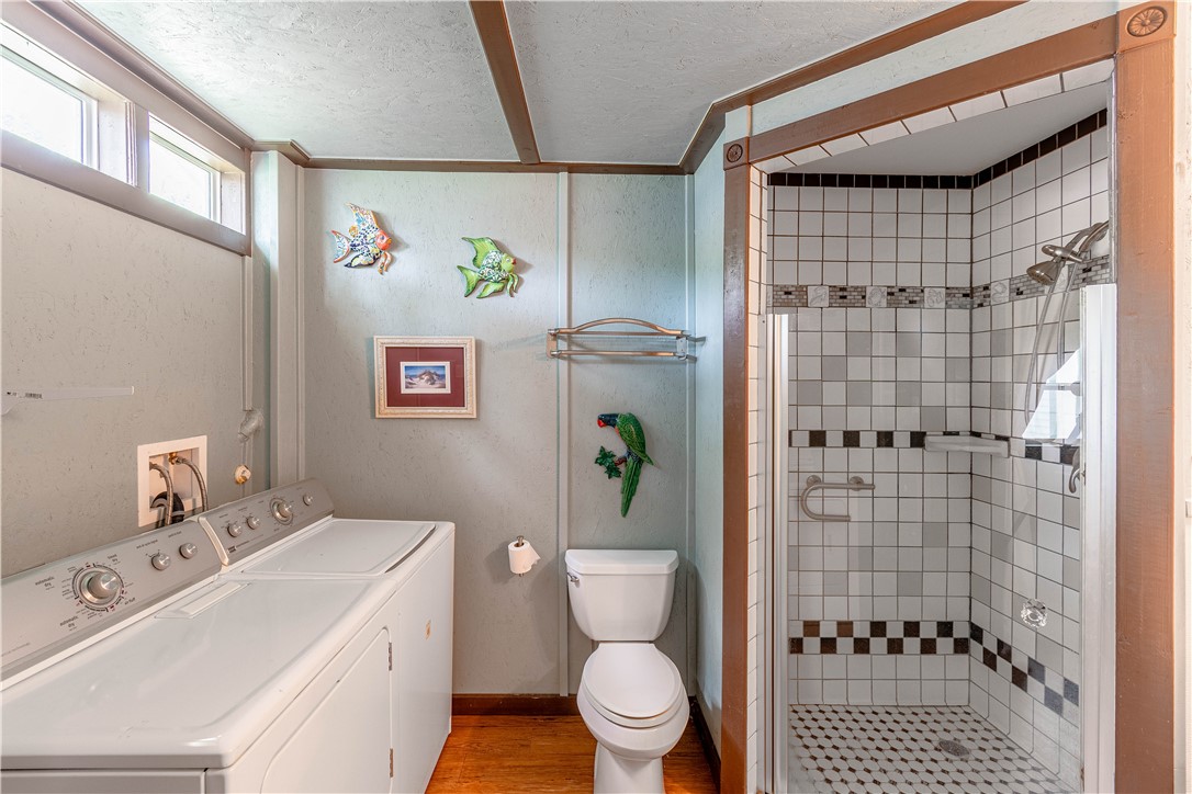 1128 N Hood St Property Photo 27