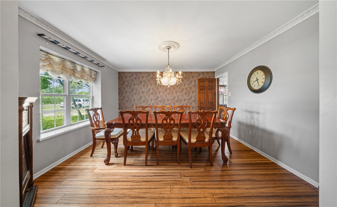 5222 Wooldridge Property Photo 3