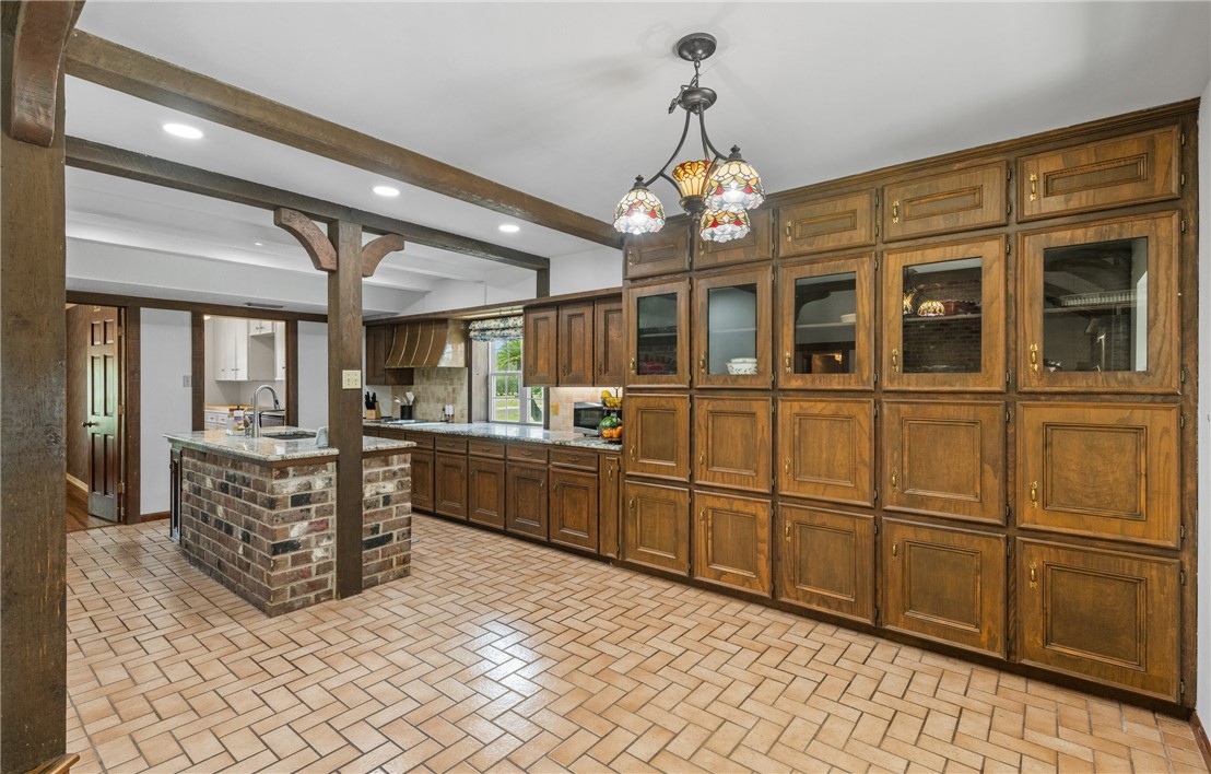 5222 Wooldridge Property Photo 9