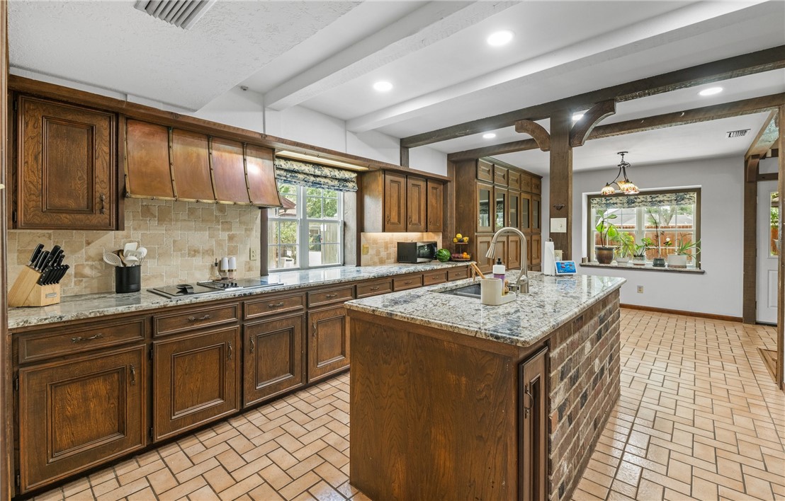 5222 Wooldridge Property Photo 10