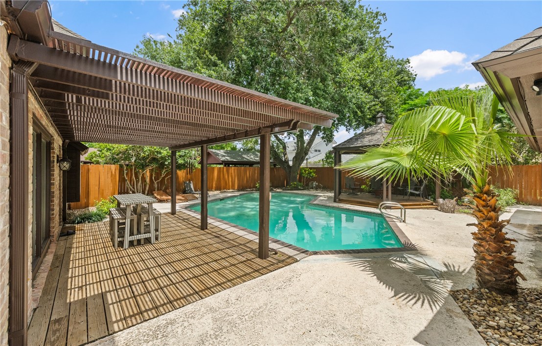 5222 Wooldridge Property Photo 32