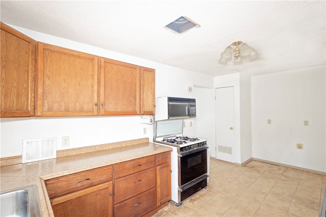 2407 David St Property Photo 8