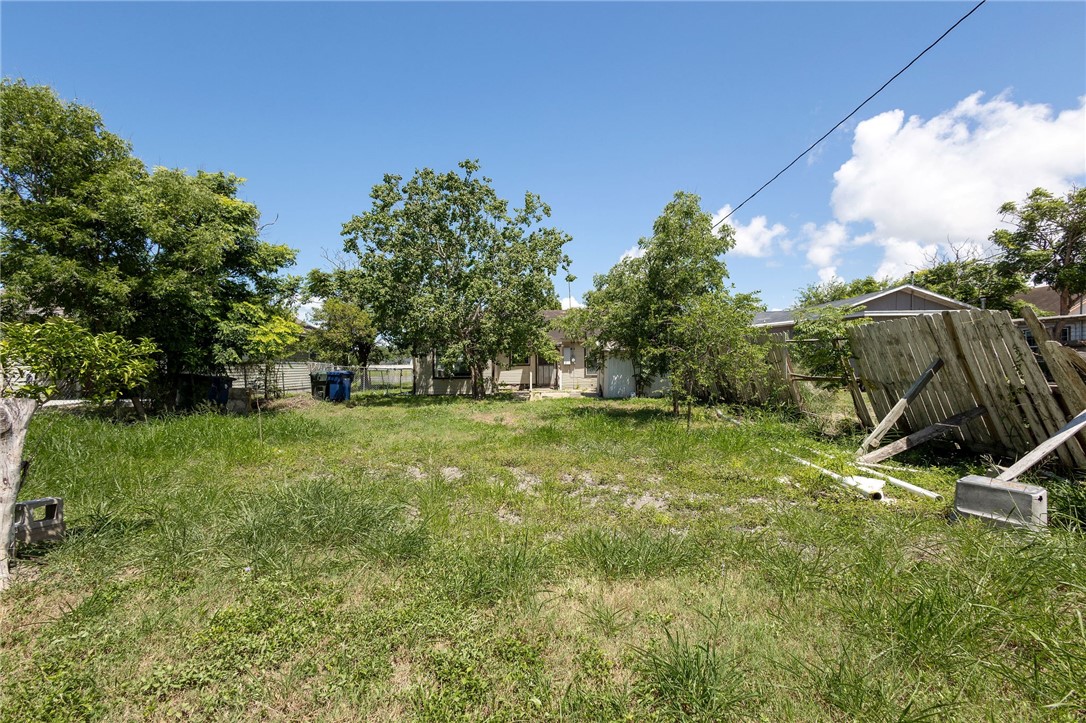 2407 David St Property Photo 14