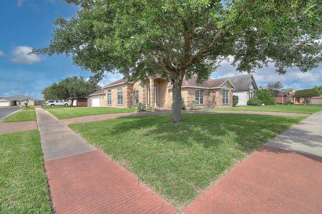 6613 Belvoir Ave Property Photo 2