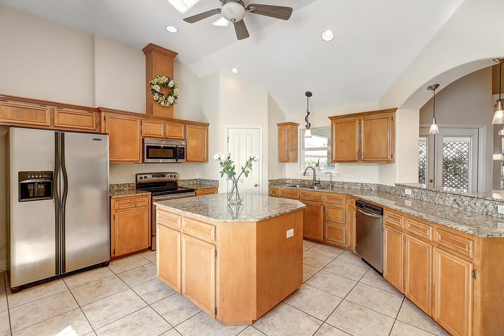 6613 Belvoir Ave Property Photo 14