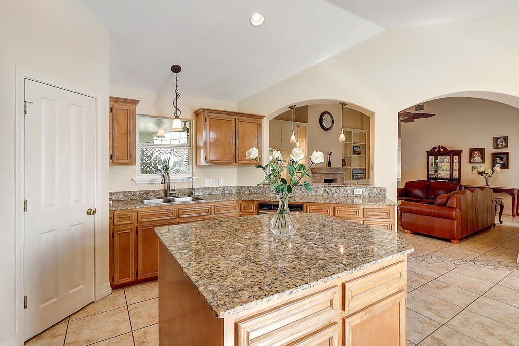 6613 Belvoir Ave Property Photo 15