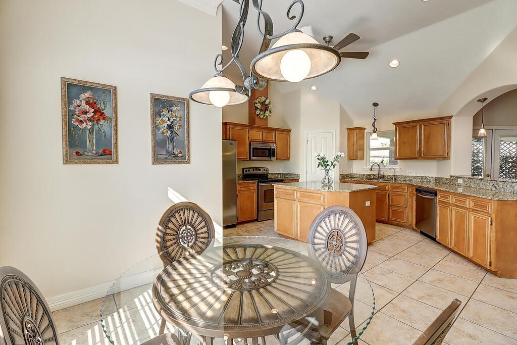 6613 Belvoir Ave Property Photo 19