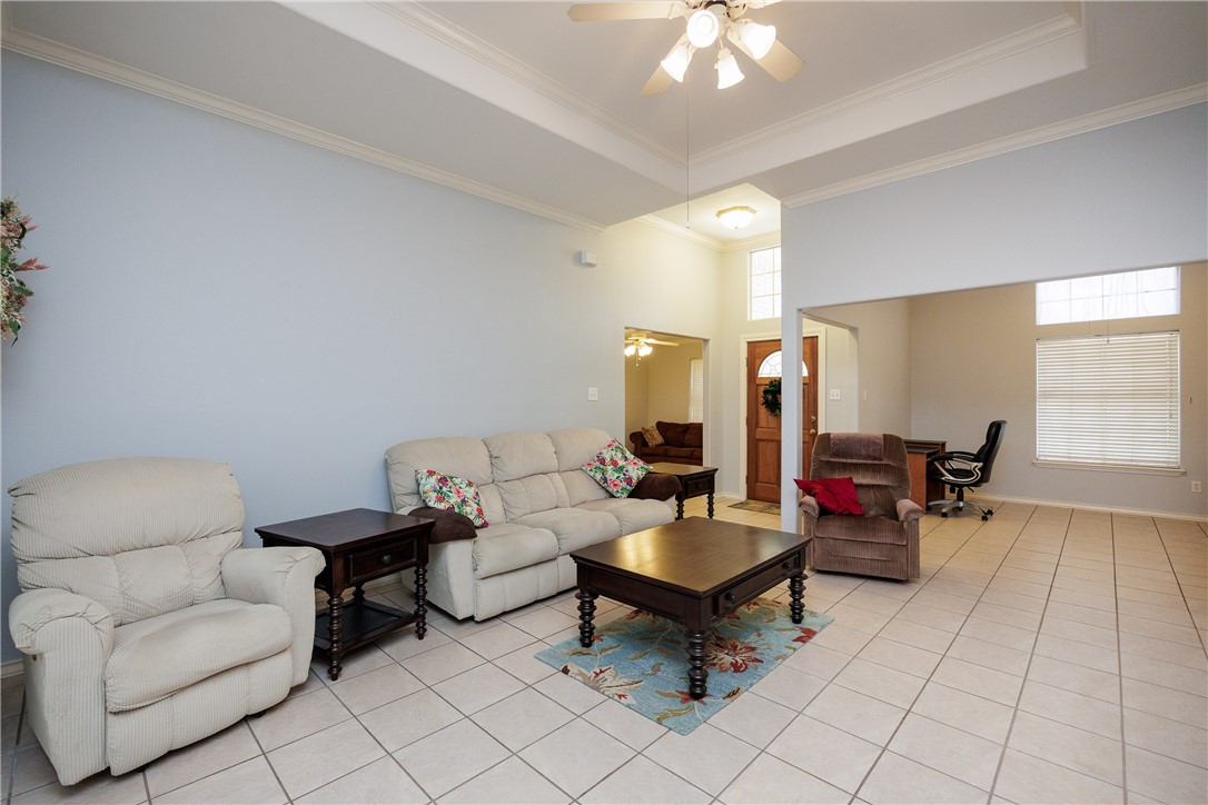 3829 Brockhampton Ct Property Photo 2