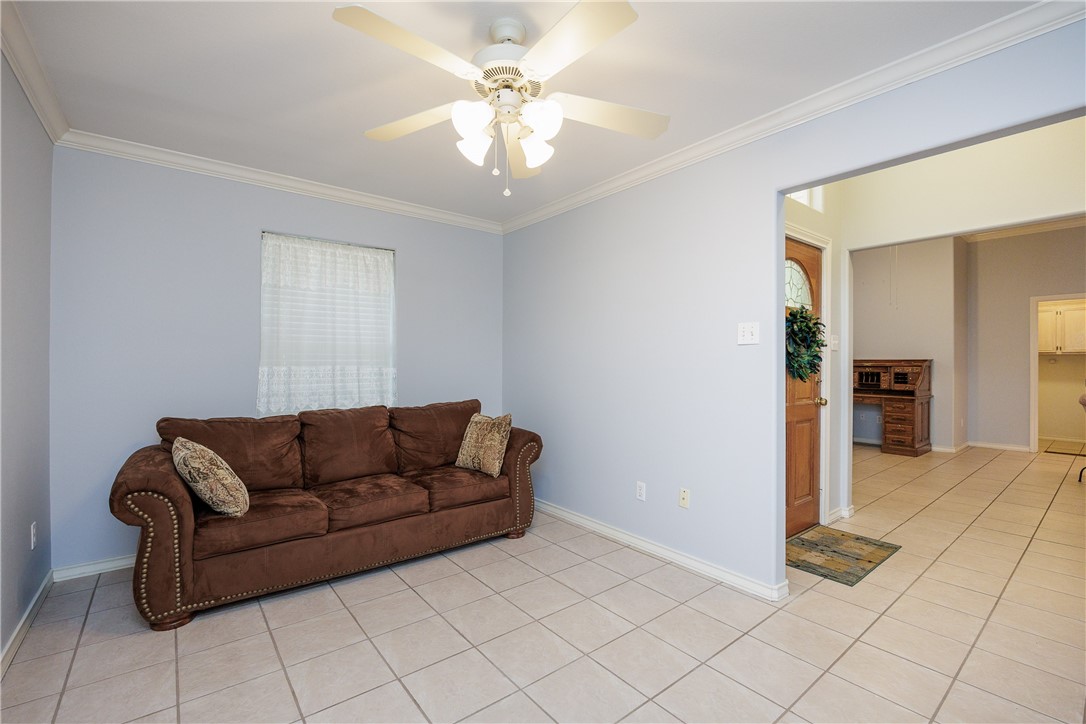 3829 Brockhampton Ct Property Photo 4