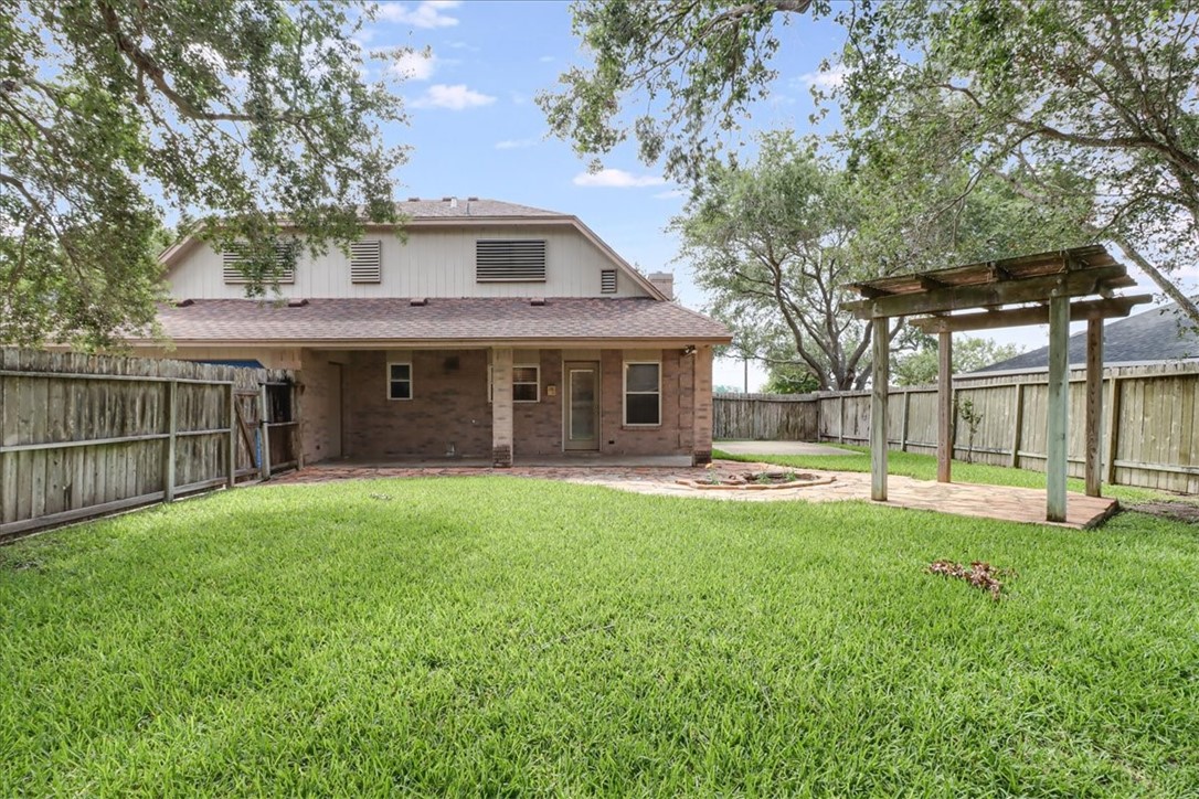 7421 Blue Lake Dr Property Photo 32