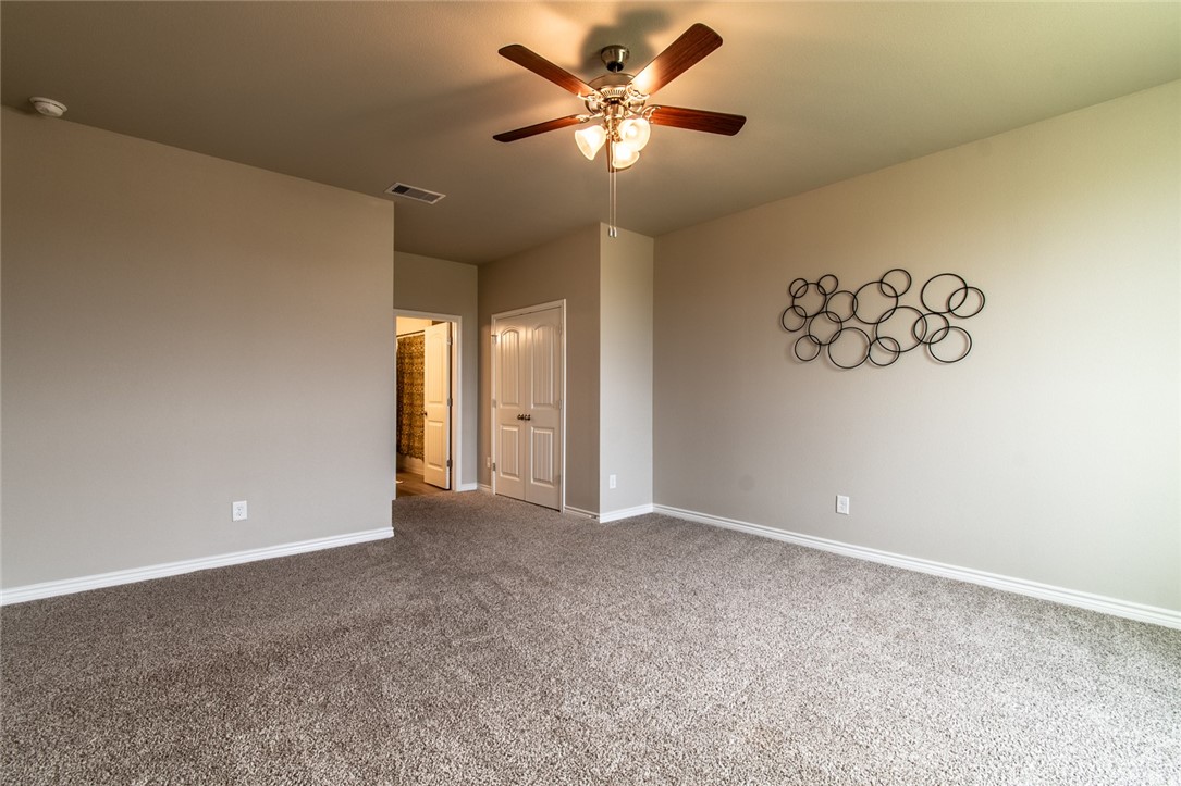 1353 London Towne Blvd Property Photo 26