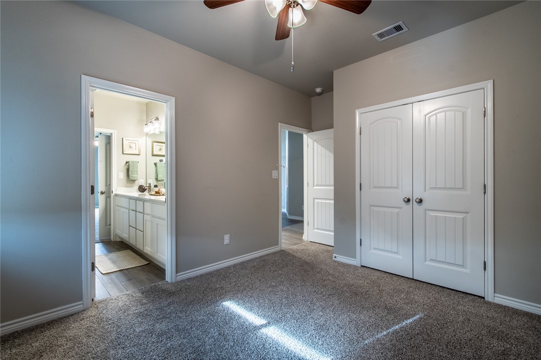 1353 London Towne Blvd Property Photo 29