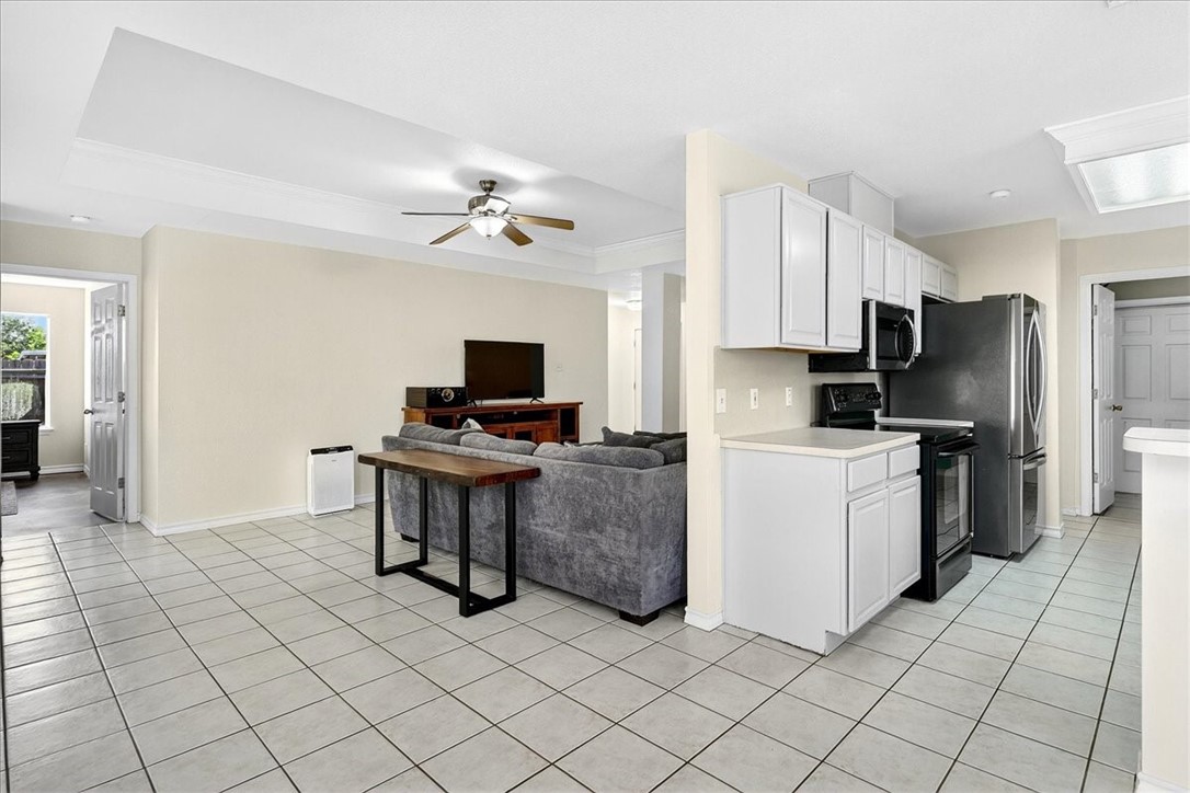2705 Victoria Park Dr Property Photo 8