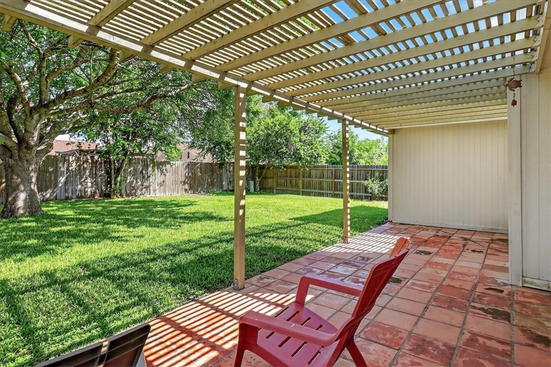 2705 Victoria Park Dr Property Photo 30