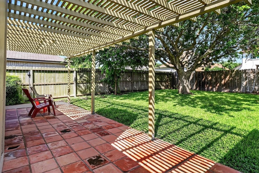 2705 Victoria Park Dr Property Photo 32
