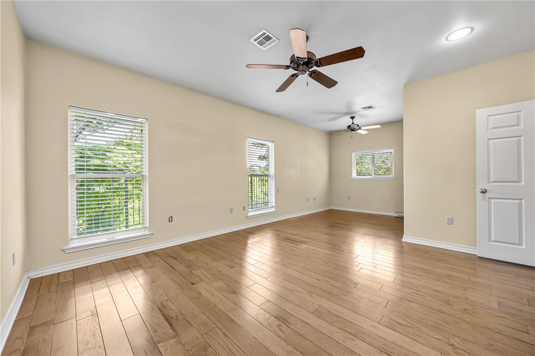 316 Pebble Beach Dr Property Photo 12