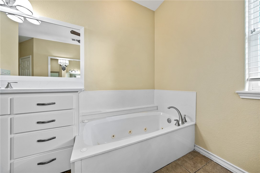 316 Pebble Beach Dr Property Photo 15