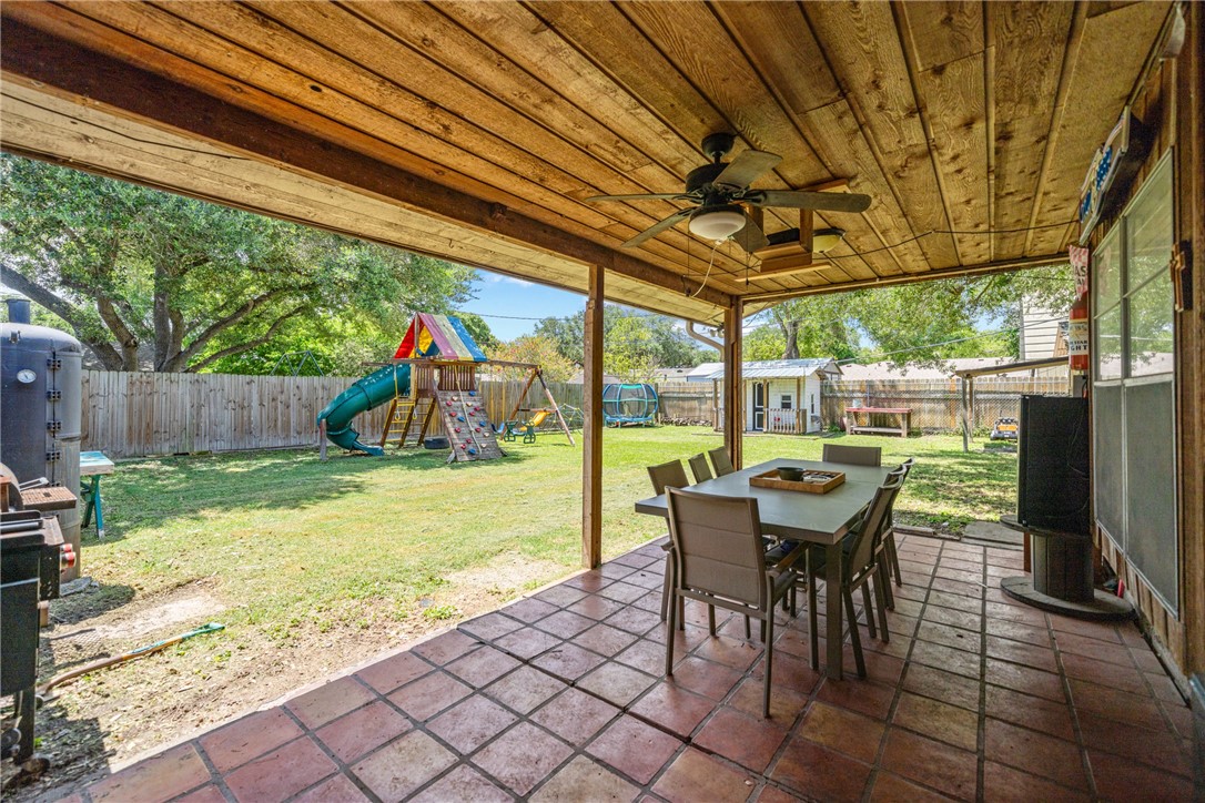 10637 Westwood Dr Property Photo 28